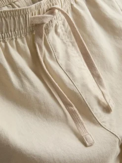 Pantalones cortos de lino con cordón de ajuste