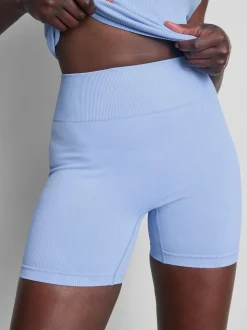 Pantalones cortos deportivos fruncidos sin costuras