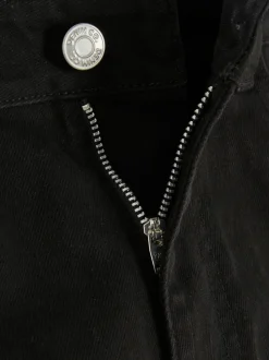 Pantalones cortos vaqueros con bajos vueltos