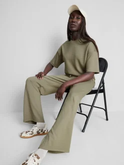 Pantalones de chándal anchos con cordón de ajuste