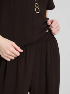 Pantalones de pernera ancha con cintura elástica
