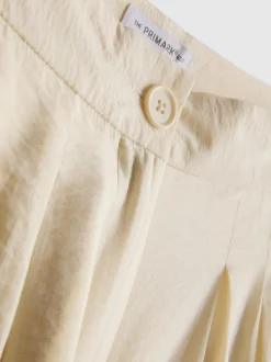 Pantalones de pernera ancha plisados de The Edit