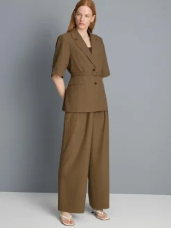 Pantalones de talle medio con pinzas