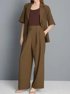Pantalones de talle medio con pinzas