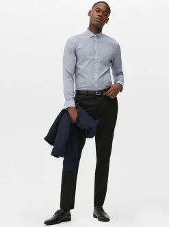 Pantalones formales de sarga de corte entallado