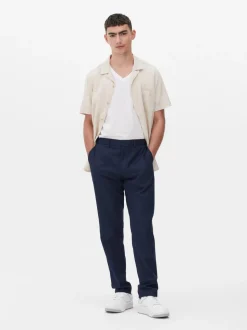 Pantalones formales de sarga de corte entallado