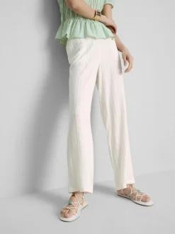 Pantalones rectos fruncidos