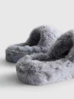 Pantuflas con tiras de tacto suave