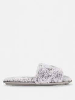 Pantuflas suaves con tiras cruzadas
