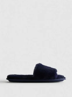 Pantuflas suaves con tiras cruzadas