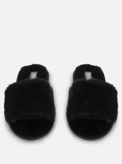 Pantuflas suaves con tiras cruzadas