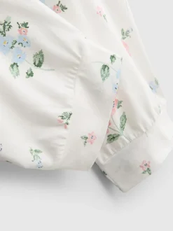 Pijama con estampado floral