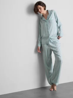 Pijama de corte boyfriend a rayas