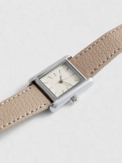 Reloj con pulsera de piel sintética