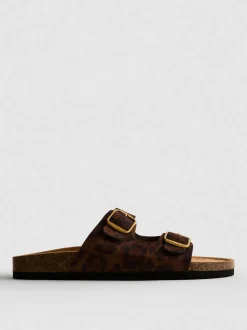 Sandalias con doble tira y estampado de leopardo