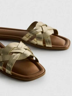 Sandalias de piel sintética tejida