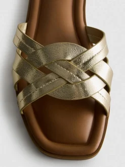 Sandalias de piel sintética tejida