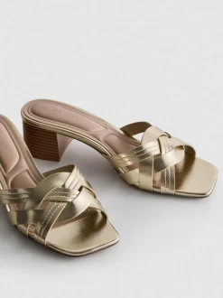 Sandalias de polipiel trenzadas con tacón grueso