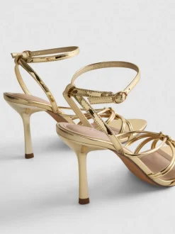 Sandalias de tacón con nudo de Paula Echevarría
