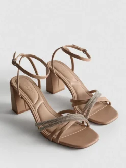 Sandalias de tacón con tiras con strass