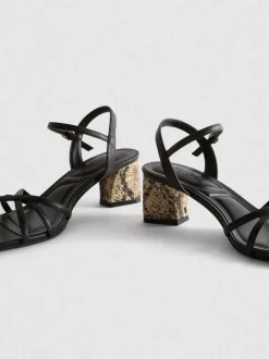 Sandalias de tacón grueso tejido con tiras