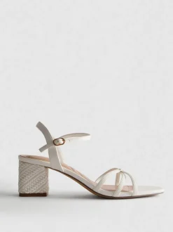 Sandalias de tacón grueso tejido con tiras