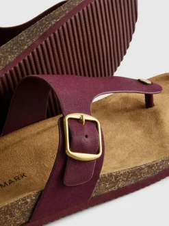 Sandalias de tiras con hebilla