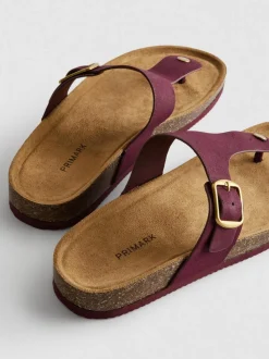 Sandalias de tiras con hebilla