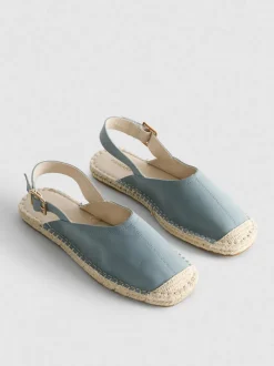 Sandalias tipo alpargata con tira en el talón