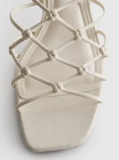Sandalias trenzadas con tacón de aguja de The Edit