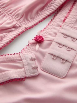 Set de ropa interior con bralette escotado