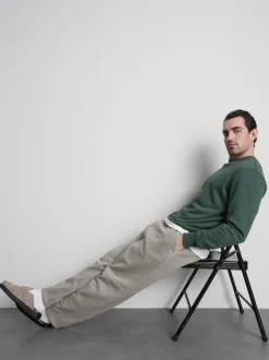 Sudadera básica con cuello redondo