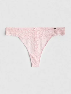 Tanga de encaje floral de The Edit