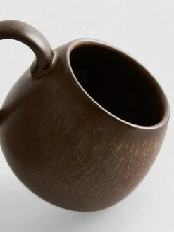 Taza de cerámica con esmaltado reactivo