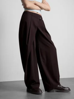 The Primark Scene | Pantalones de raya diplomática