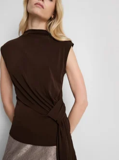 Top con detalle de nudo By Coleen