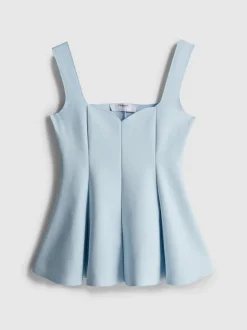 Top de crepé con péplum y escote de corazón