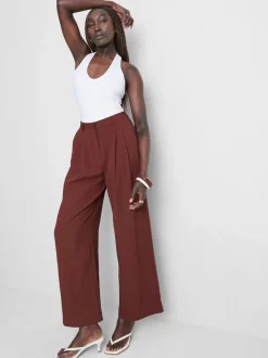 Top de cuello halter con mucho algodón