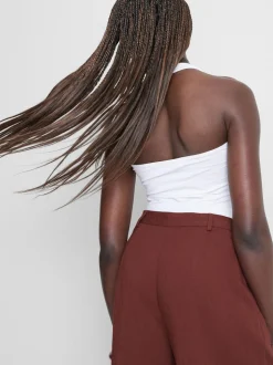 Top de cuello halter con mucho algodón