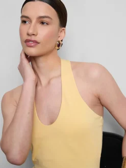 Top de cuello halter con mucho algodón