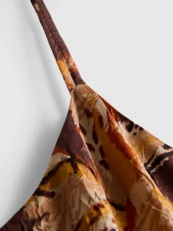 Top de tirantes de satén con diseño arrugado floral