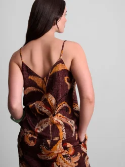 Top de tirantes de satén con diseño arrugado floral