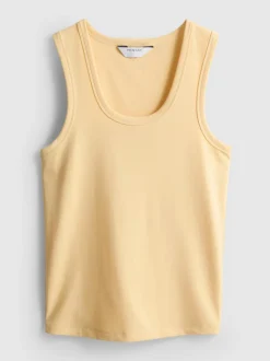 Top sin mangas, espalda nadadora y escote
