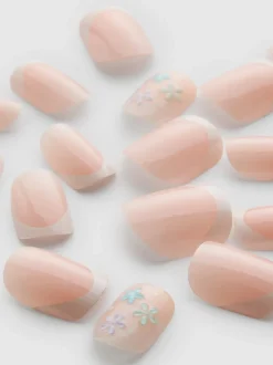 Uñas cuadradas brillantes con manicura francesa PS…