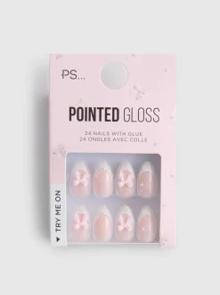 Uñas postizas con manicura francesa de PS...