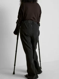 Vaqueros Adaptive