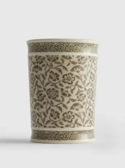 Vaso de baño con flores