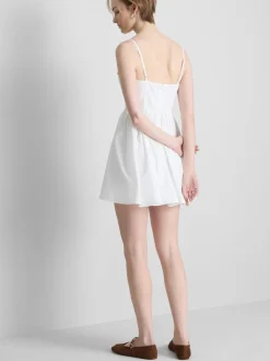 Vestido corto con corsé estructurado