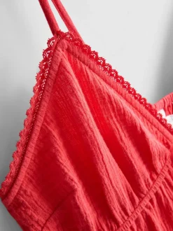 Vestido corto de algodón con cuello de pico a capas