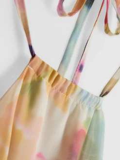 Vestido corto de gasa a capas